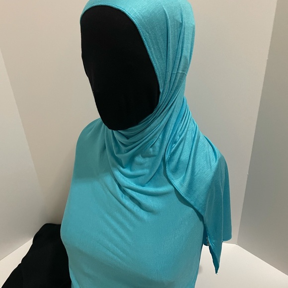 Hijab - Made In Dubai UAE - Picture 6 of 6